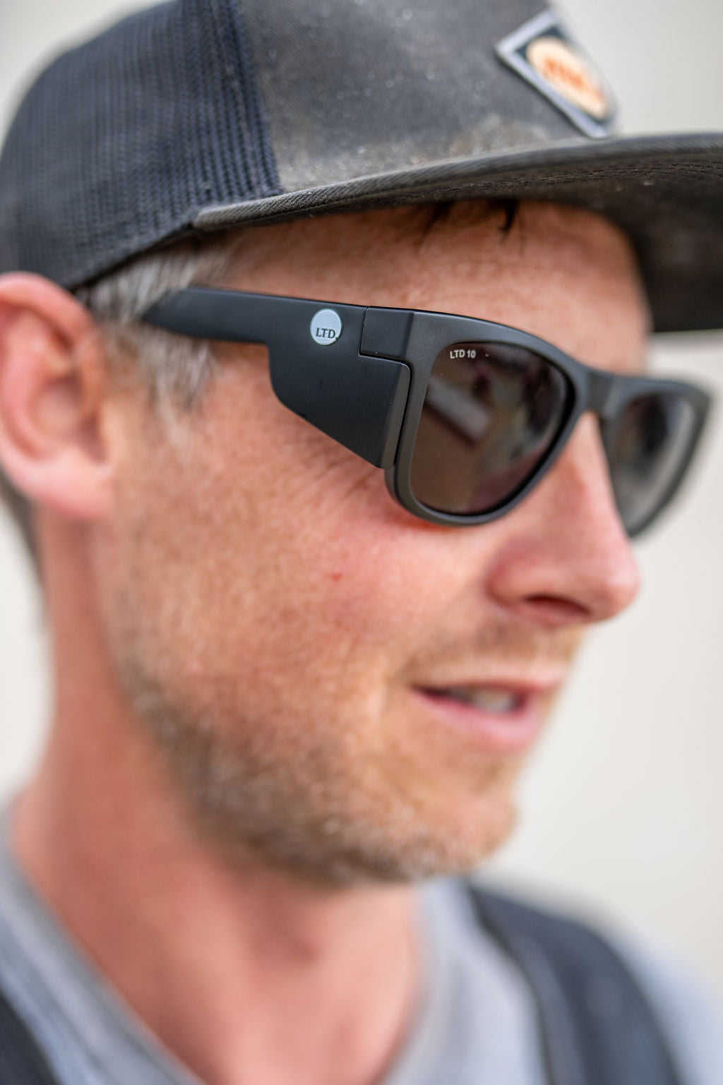 RAMBLER MATTE BLACK / GREY UV | Polarised