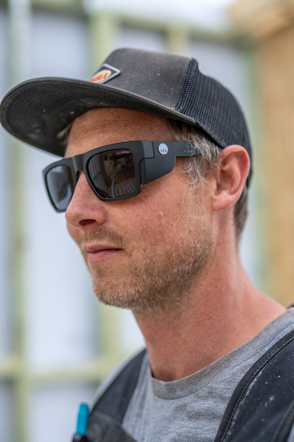 RAMBLER MATTE BLACK / GREY UV | Polarised