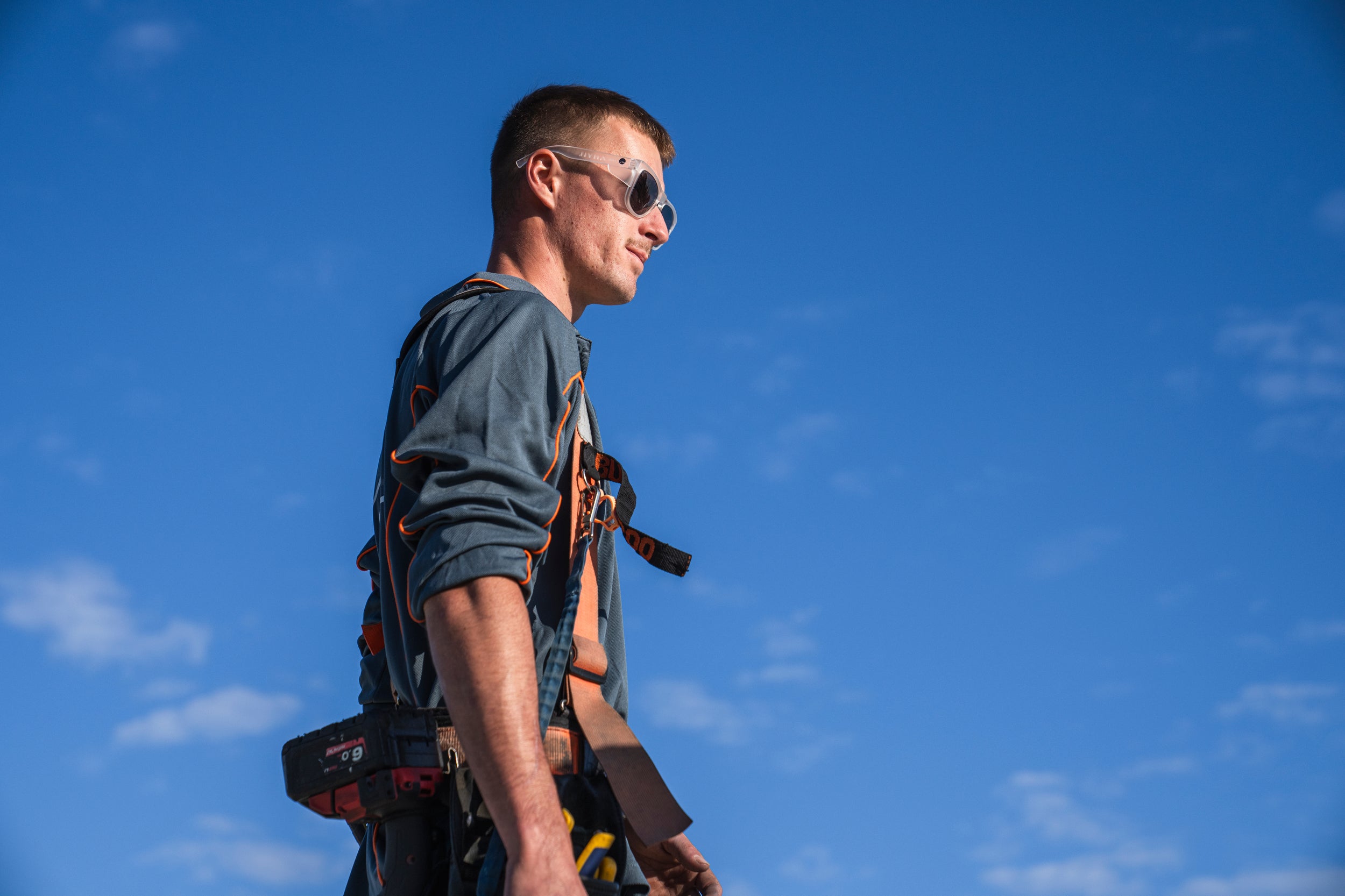 Anvil Matte Gloss Frame with Grey Lens – Safety Glasses